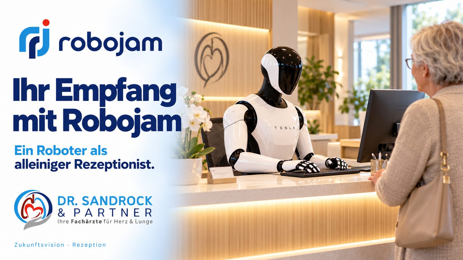 Humanoider Roboter arbeitet an der Rezeption am Computer